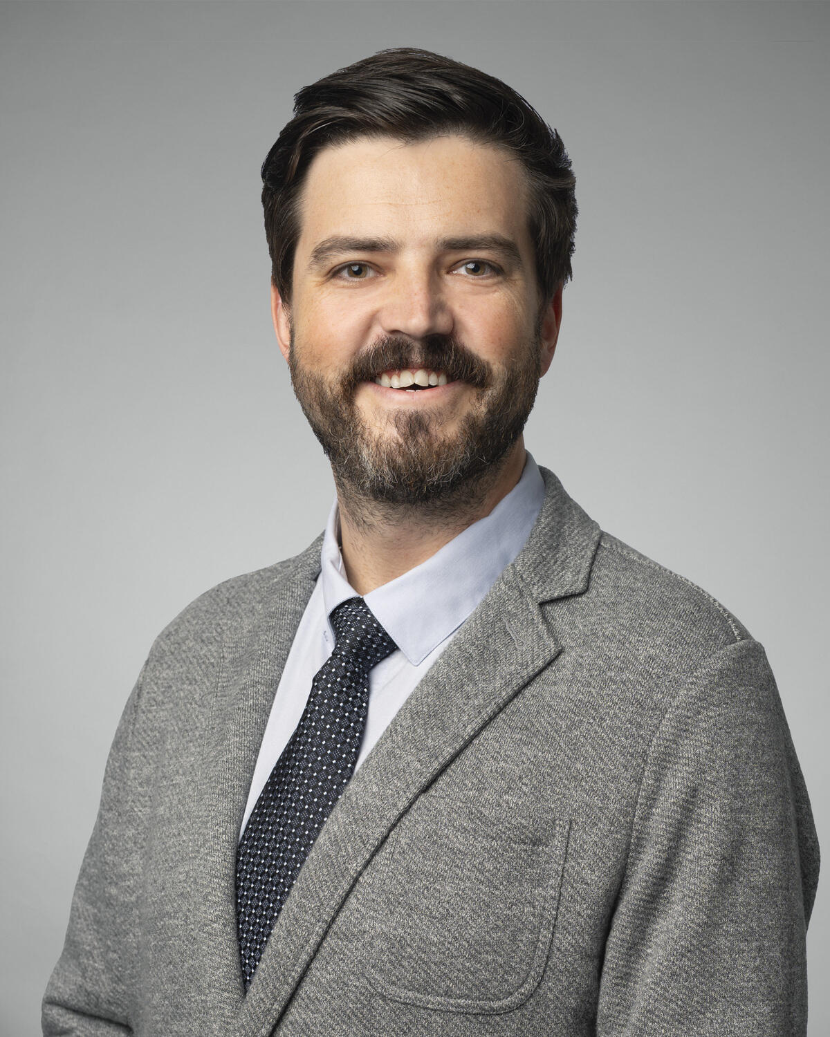 Headshot Image for Yev Kalinin 